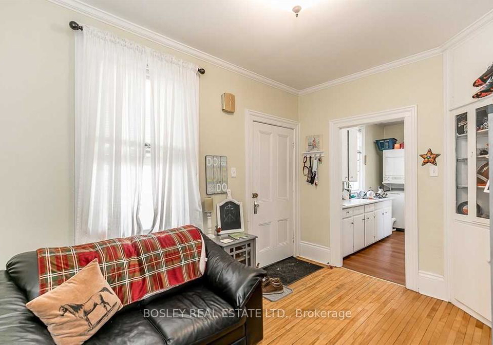 330-botsford-street-newmarket-ontario-n13123780