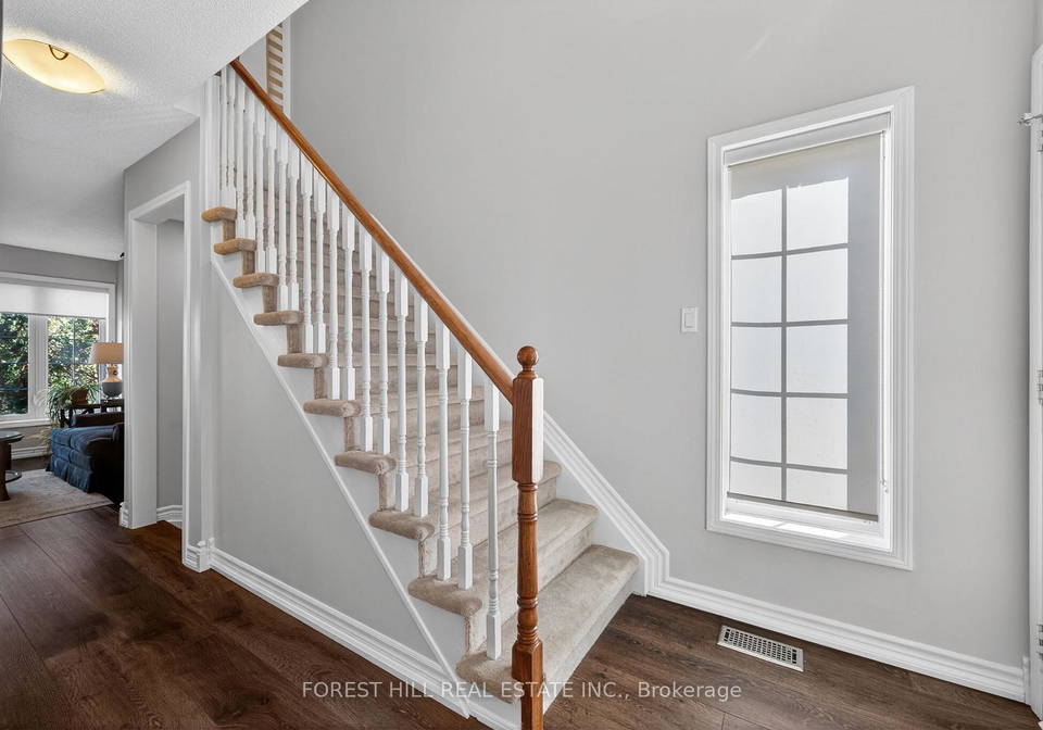 667-macnab-gate-newmarket-ontario-n13123882
