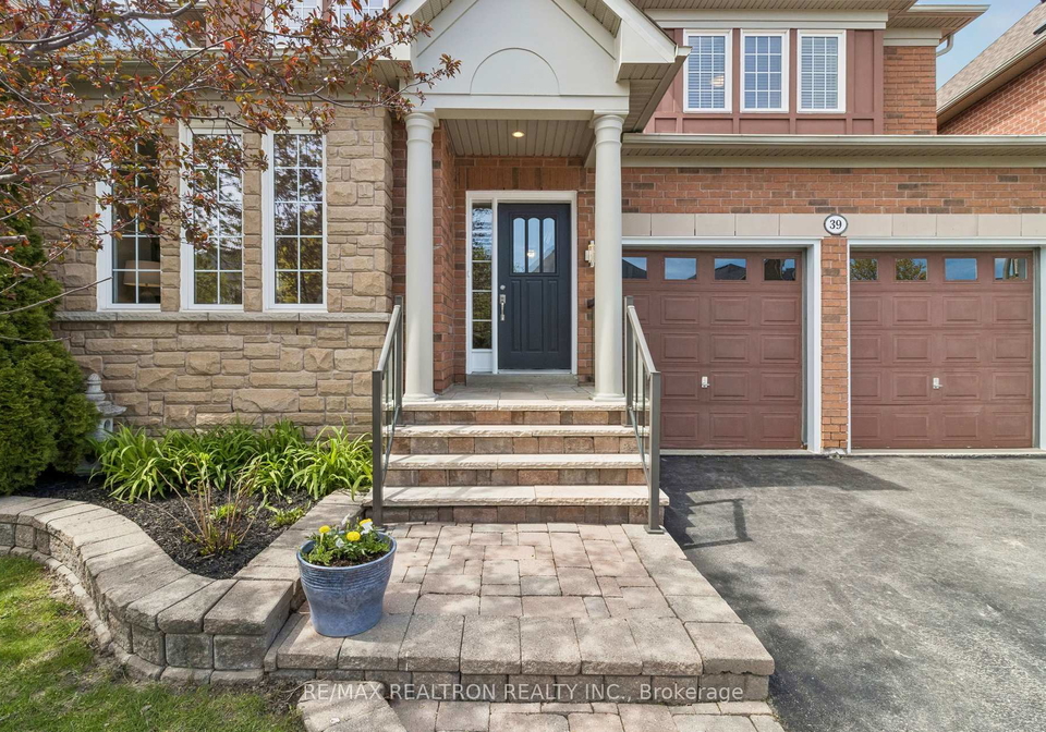 39-wagon-wheel-crescent-richmond-hill-ontario-n13125008