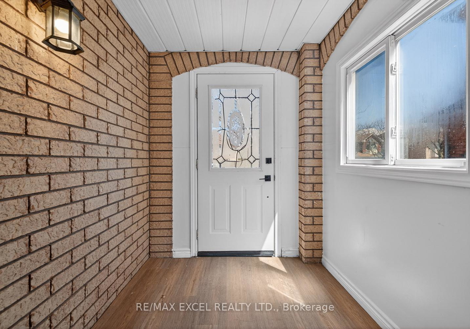 112-october-lane-aurora-ontario-n13125426