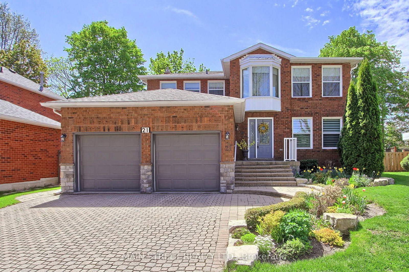 21-chadburn-crescent-aurora-ontario-n13126112