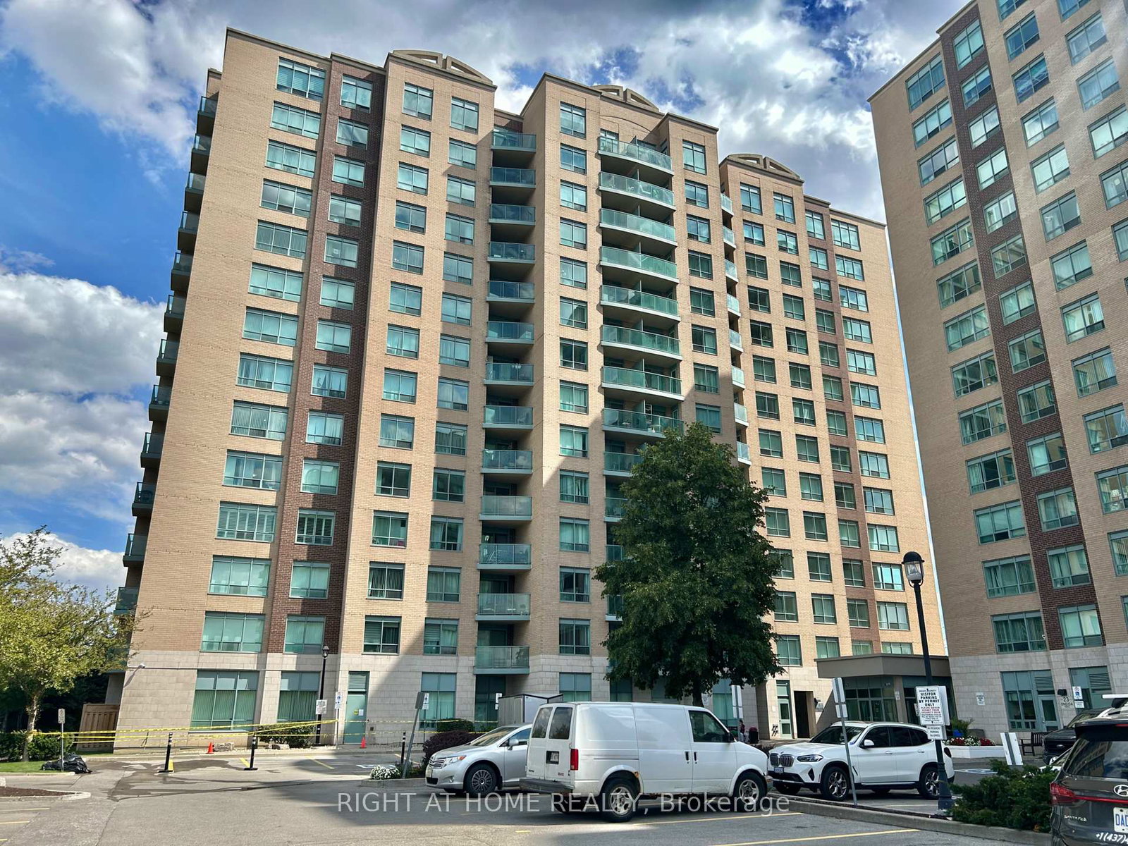11-oneida-crescent-richmond-hill-ontario-n13126466