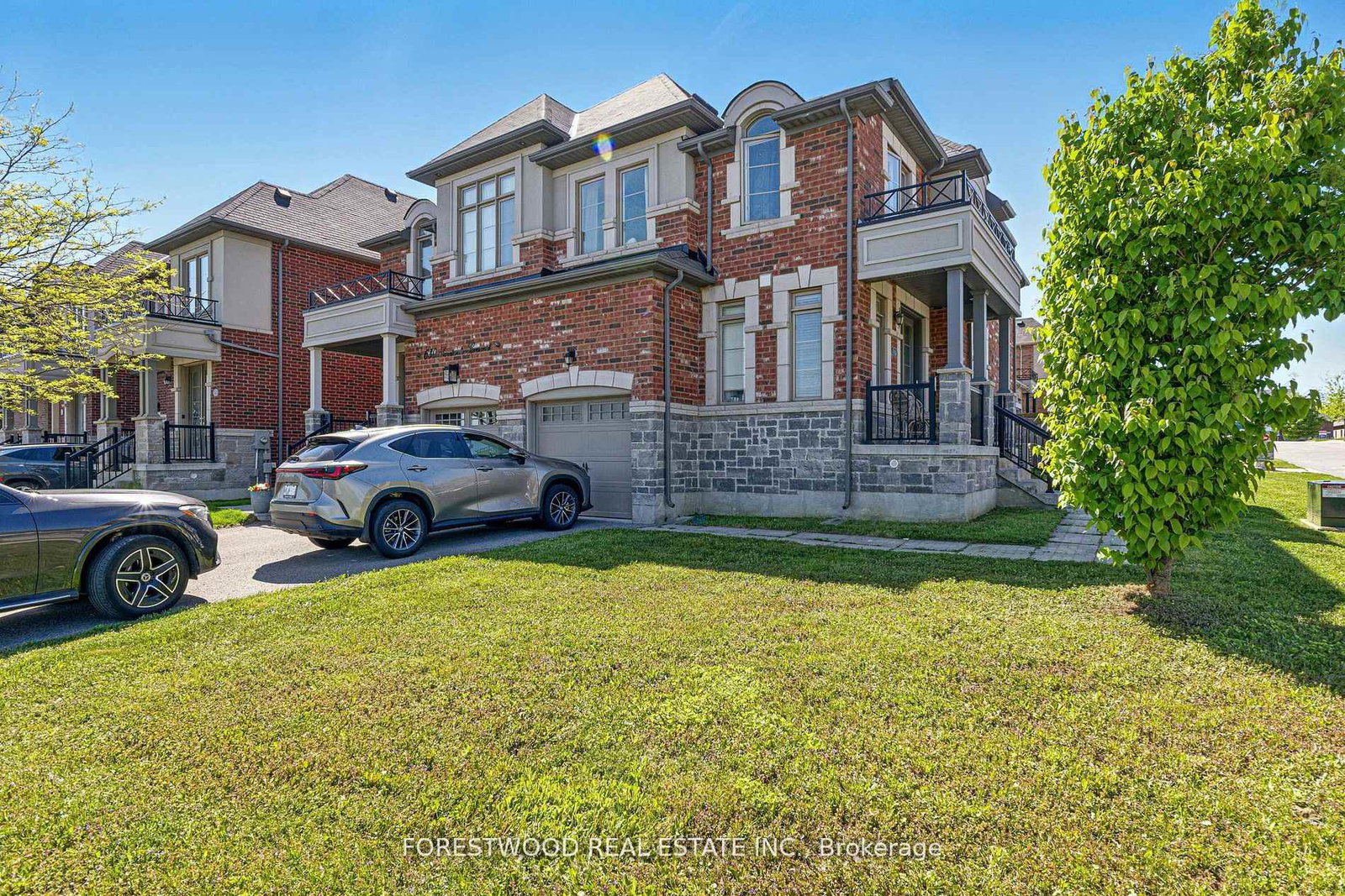 634-sweetwater-crescent-newmarket-ontario-n13126568