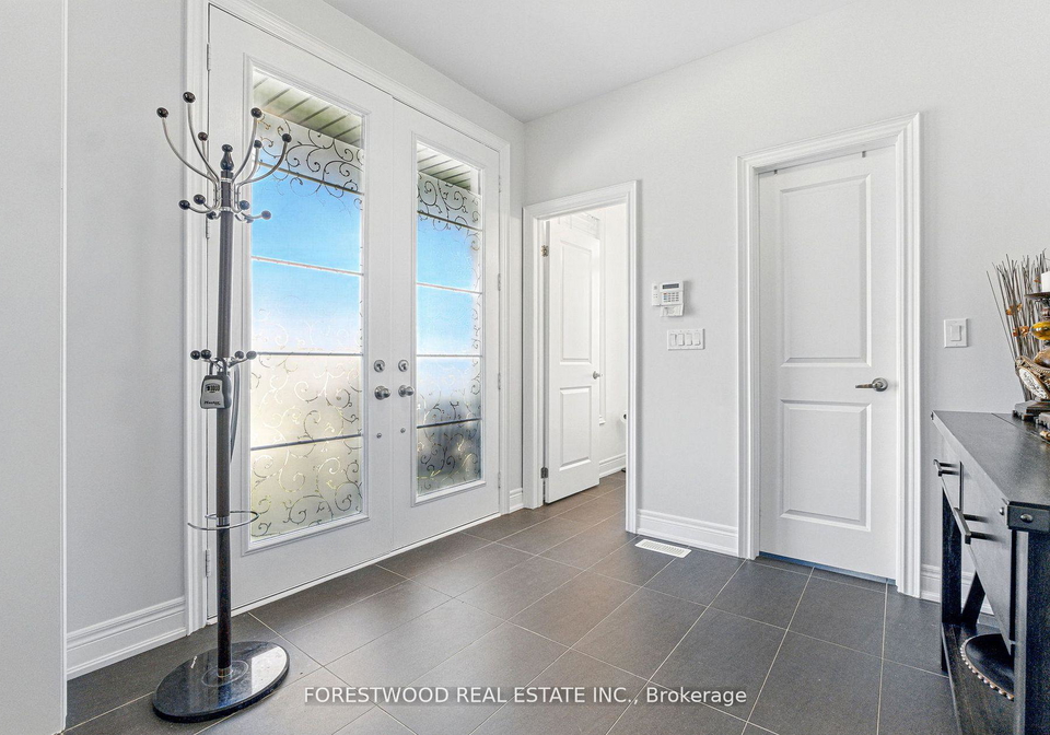 634-sweetwater-crescent-newmarket-ontario-n13126568