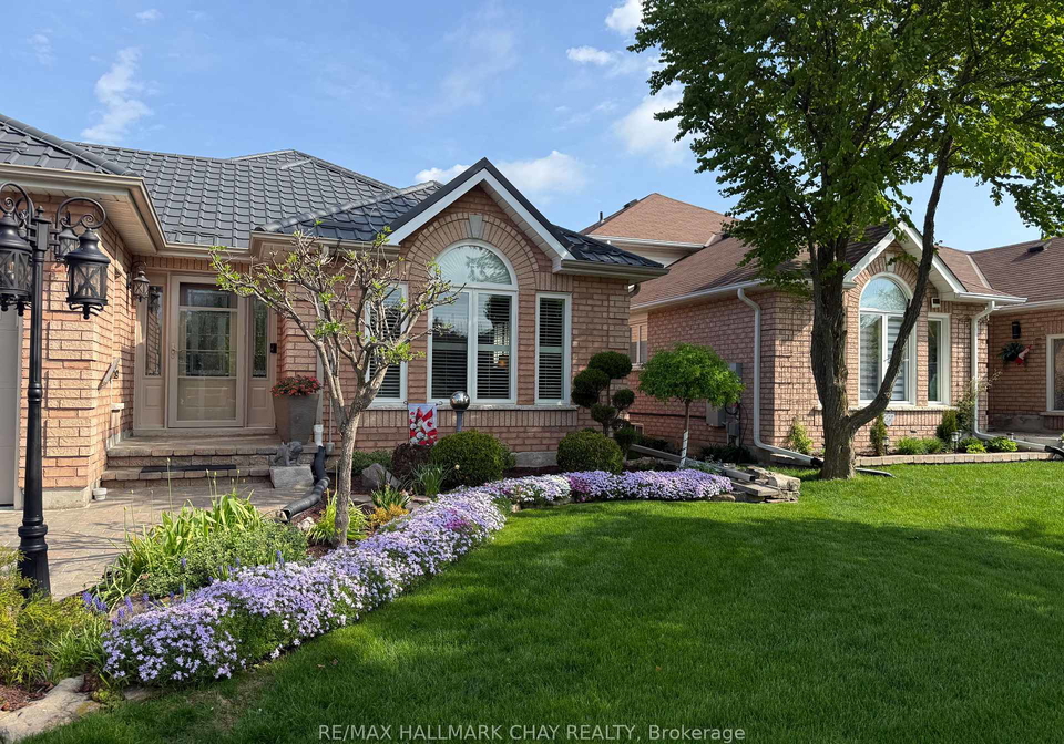 4-darling-crescent-new-tecumseth-ontario-n13126732