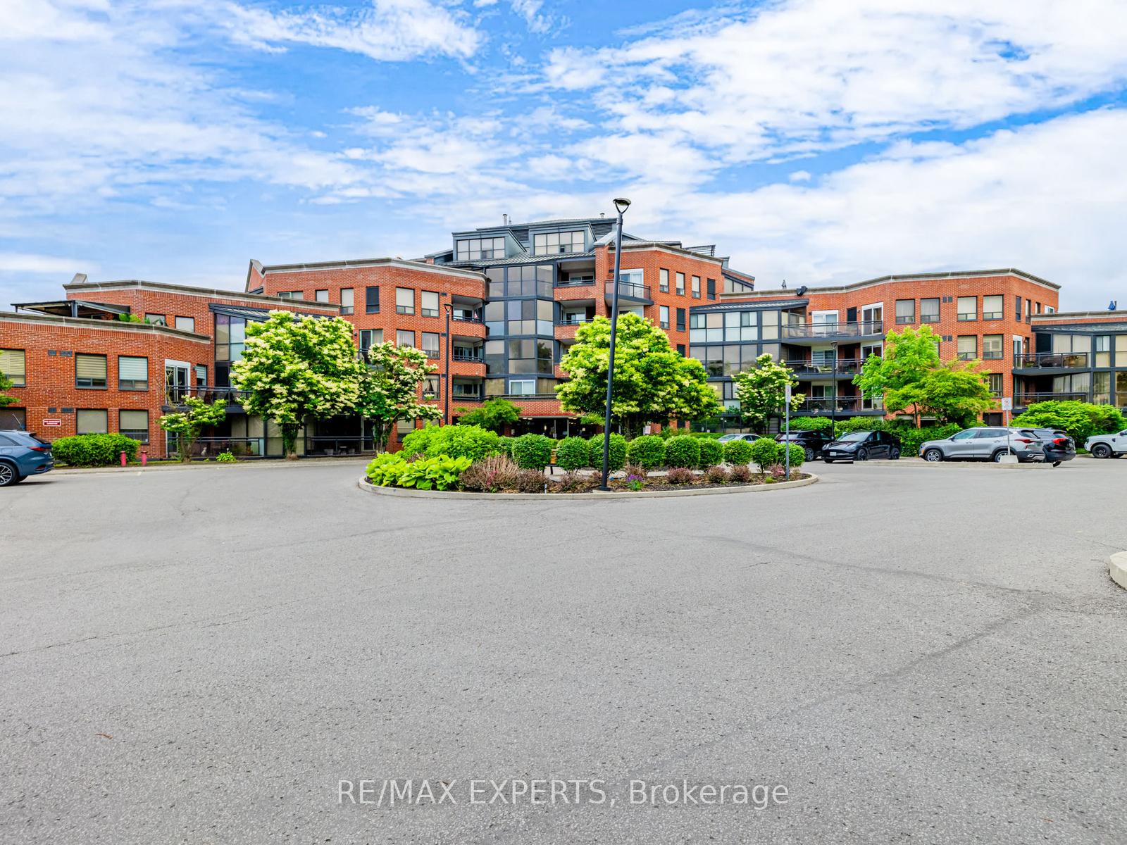 100-arbors-lane-vaughan-ontario-n13127684