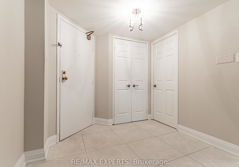 100-arbors-lane-vaughan-ontario-n13127684