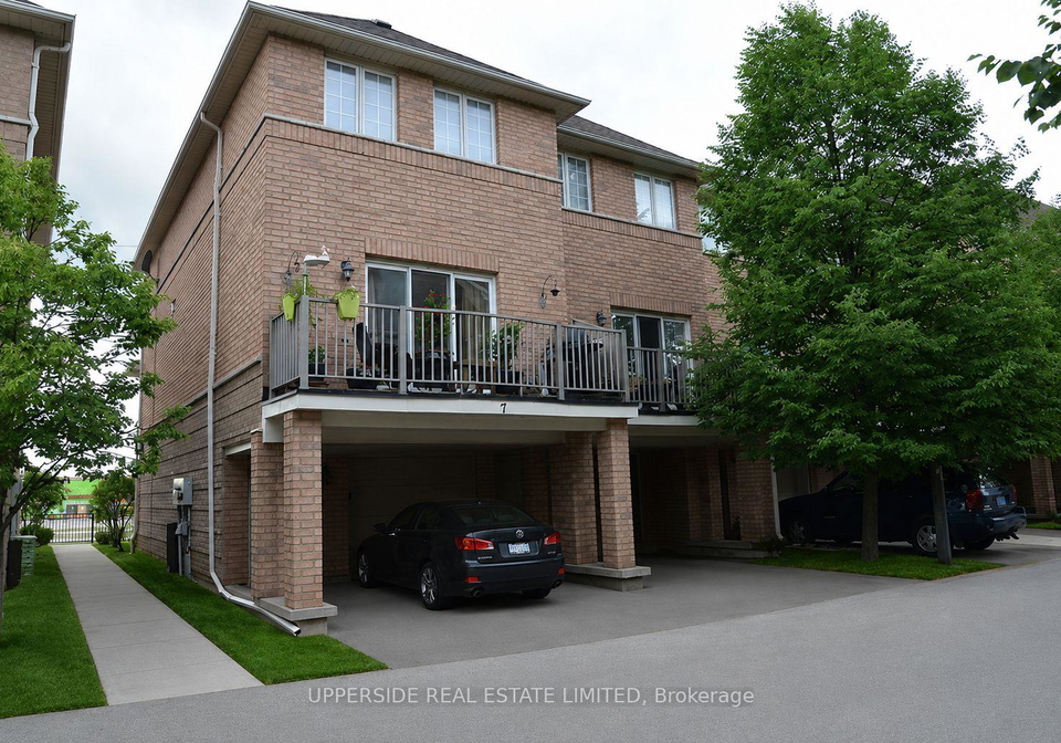 23-observatory-lane-richmond-hill-ontario-n13127918