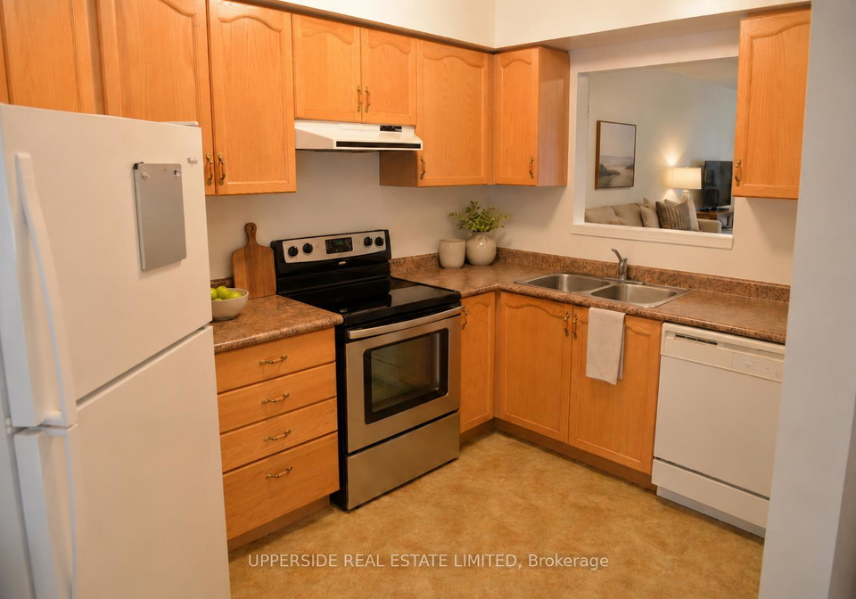 23-observatory-lane-richmond-hill-ontario-n13127918