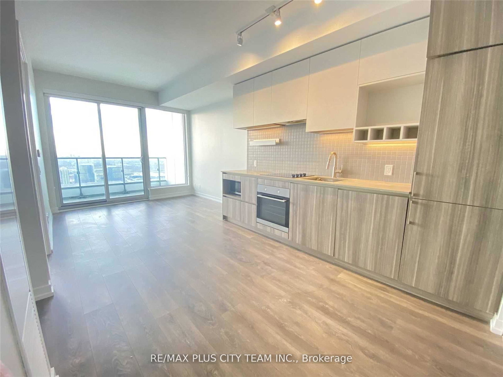 5-buttermill-avenue-vaughan-ontario-n13128178