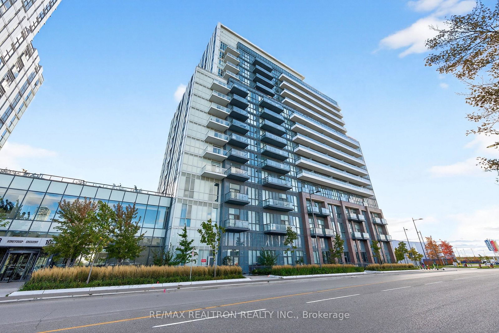 10-honeycrisp-crescent-vaughan-ontario-n13129368