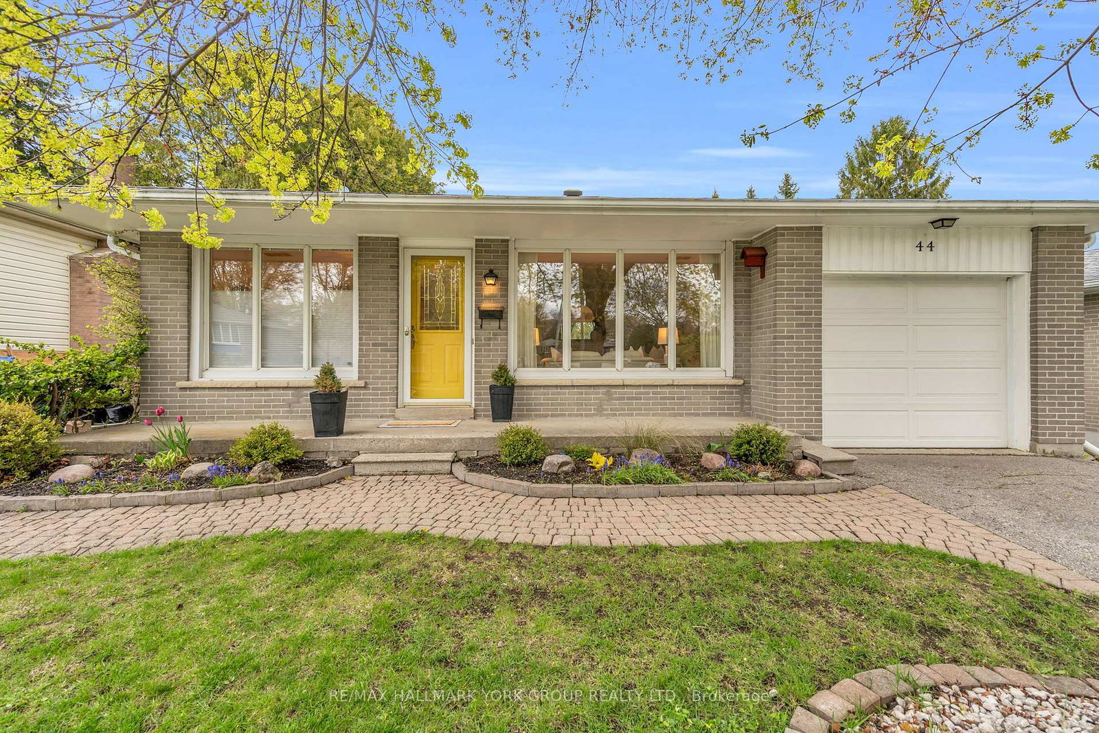 44-kemano-road-aurora-ontario-n13129552
