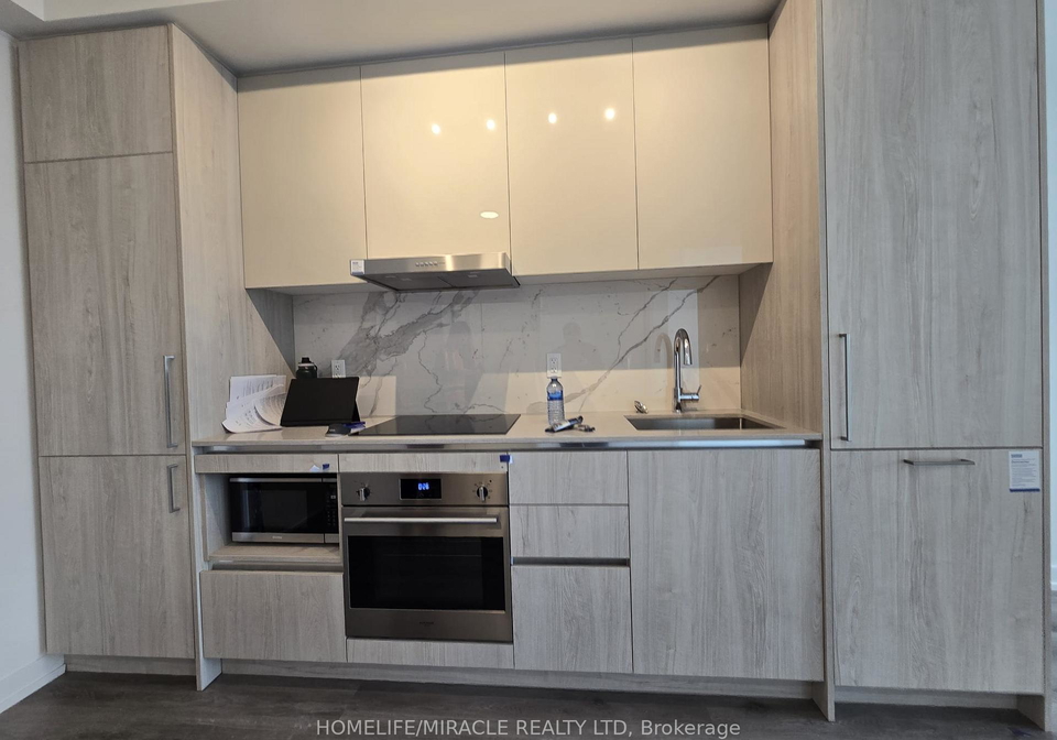 225-commerce-street-vaughan-ontario-n13129626