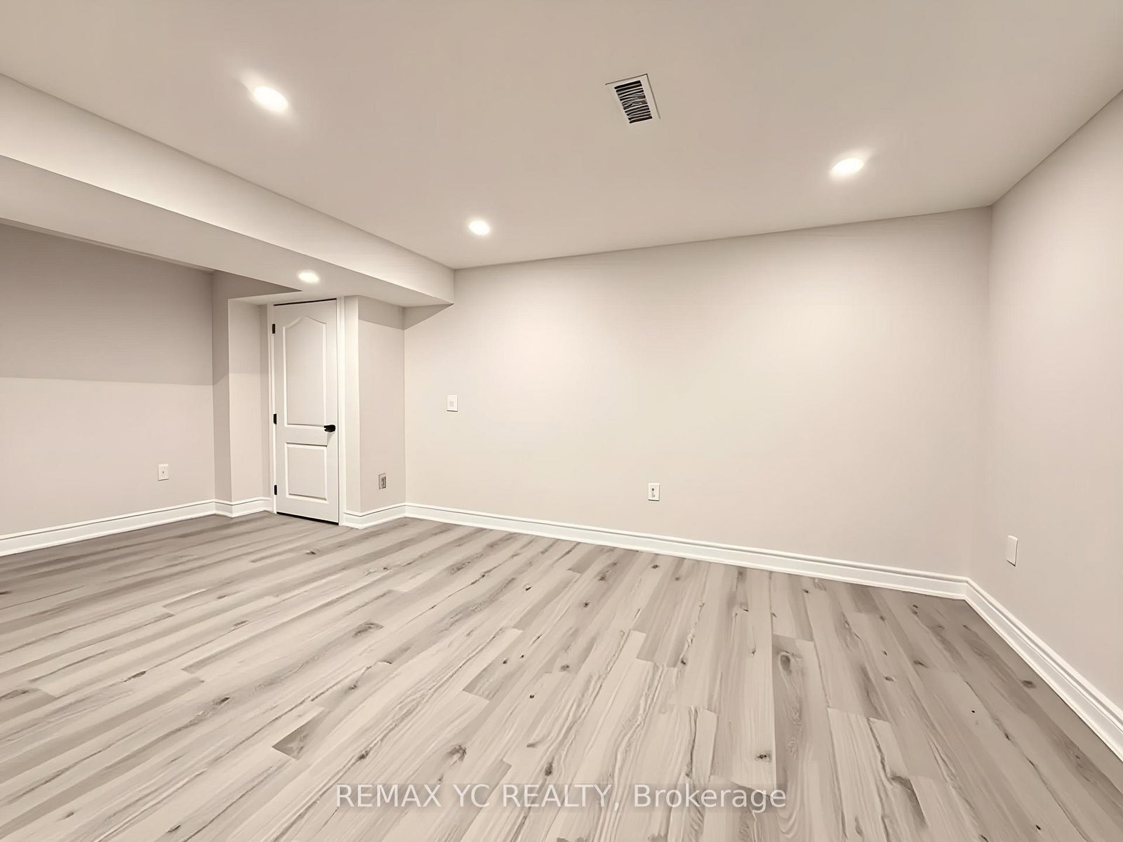 402-handley-crescent-newmarket-ontario-n13130808