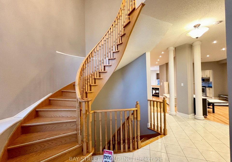 69-princeton-avenue-richmond-hill-ontario-n13131304