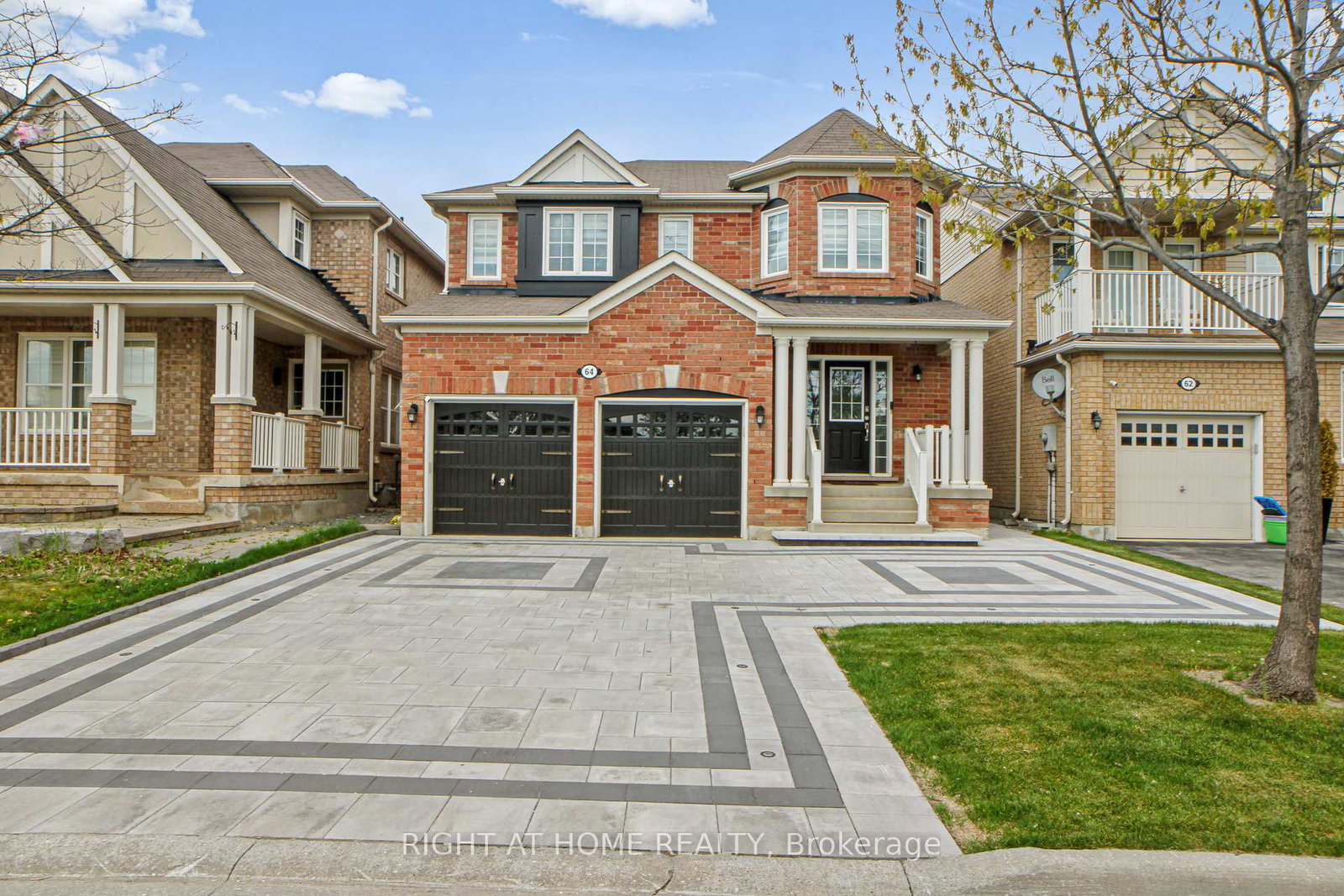 64-williamson-family-hollow-newmarket-ontario-n13131340