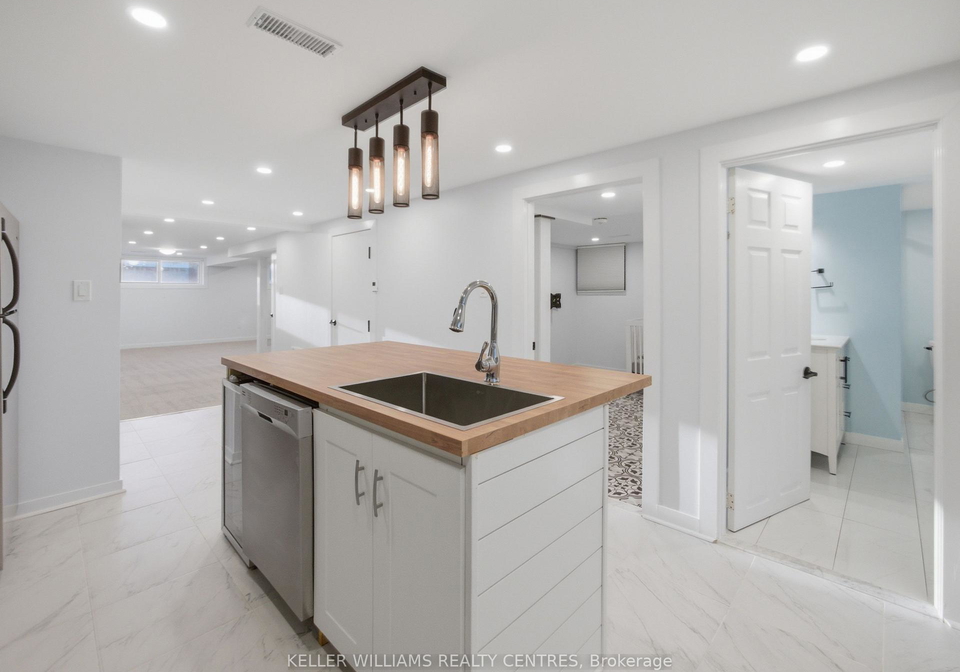 25-townsend-avenue-bradford-west-gwillimbury-ontario-n13131344