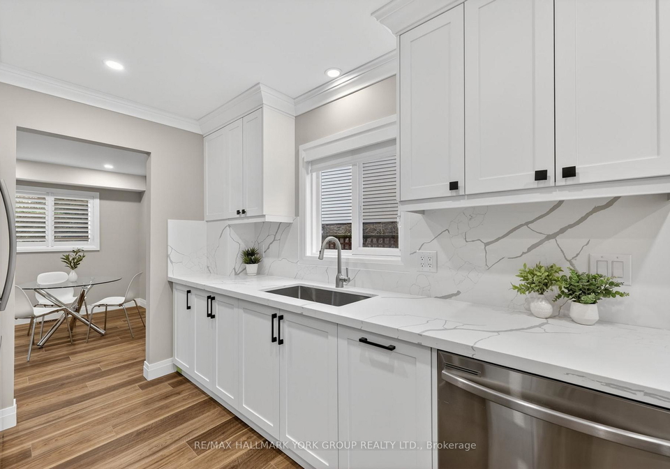 176-spruce-street-aurora-ontario-n13131546