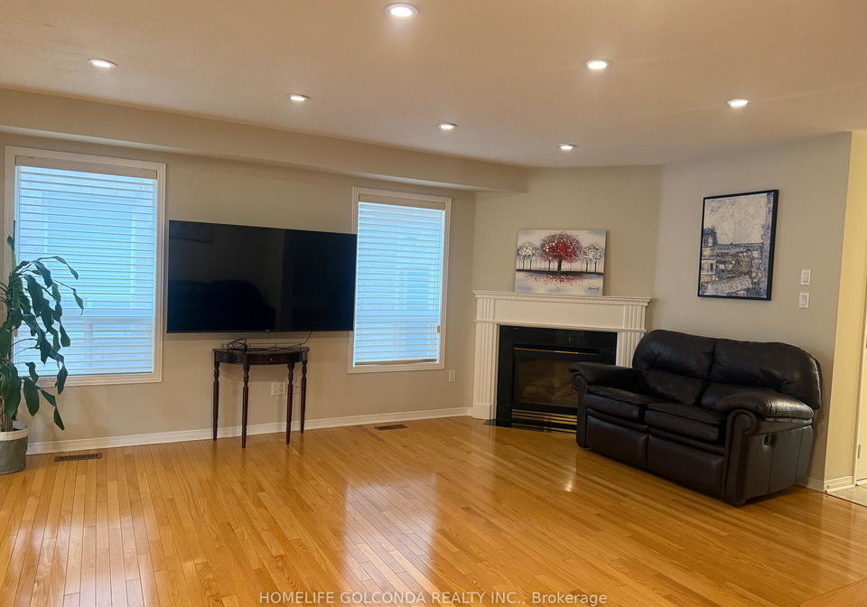 74-rideau-drive-richmond-hill-ontario-n13131548