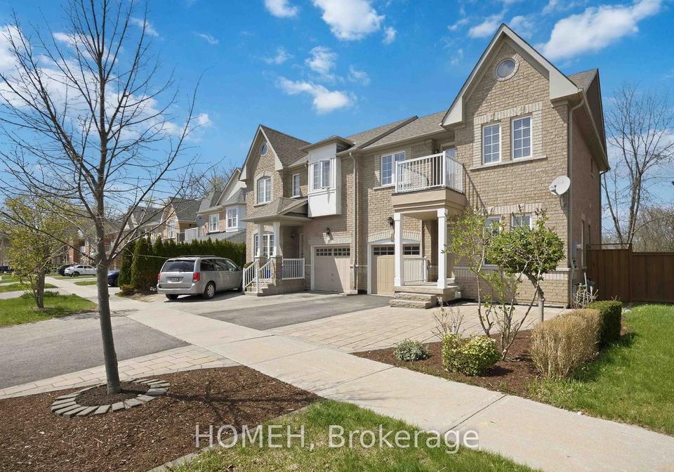 94-dovetail-drive-richmond-hill-ontario-n13132480