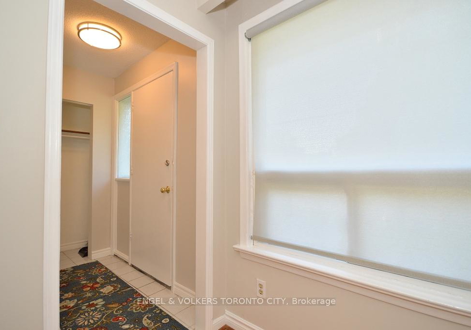 158-cherrywood-drive-newmarket-ontario-n13133374