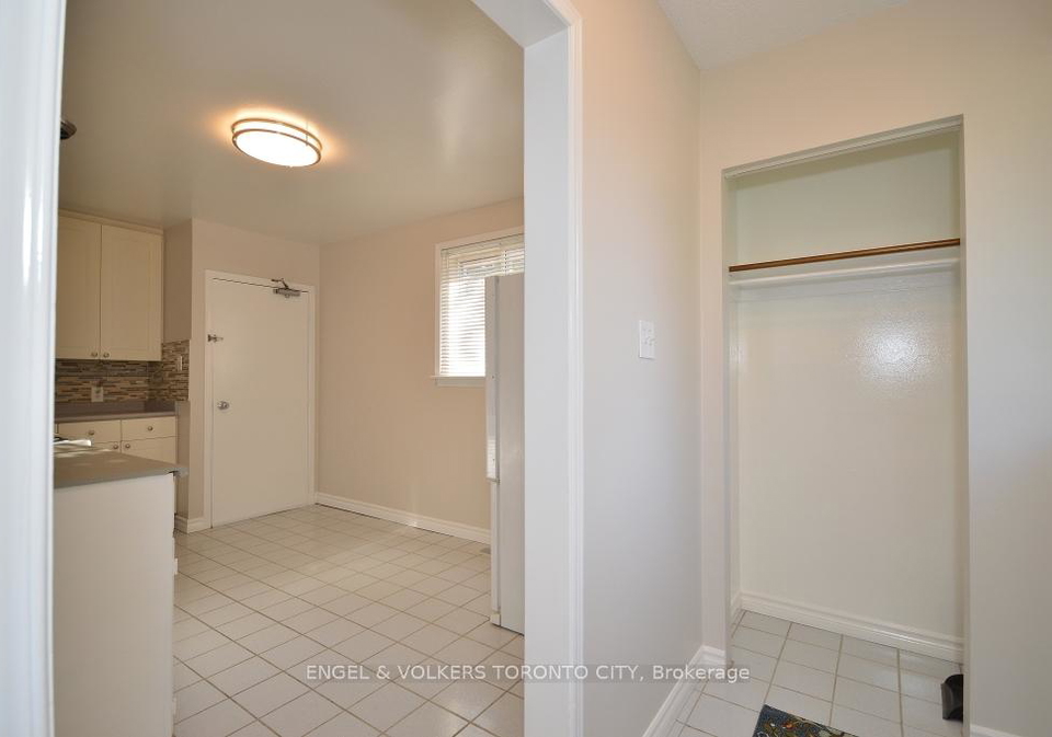 158-cherrywood-drive-newmarket-ontario-n13133374