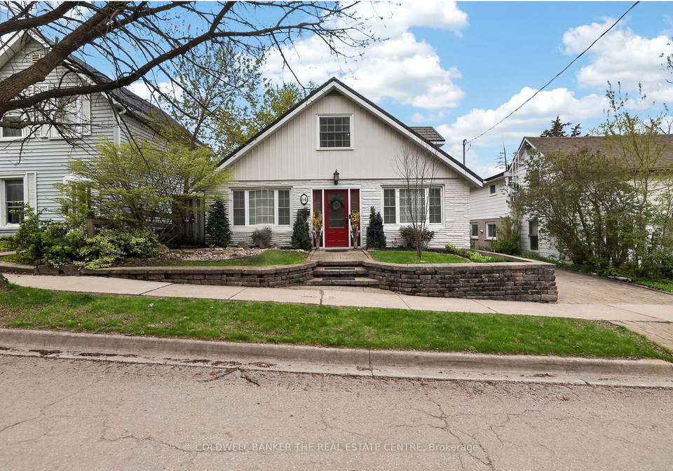 64-niagara-street-newmarket-ontario-n13133444