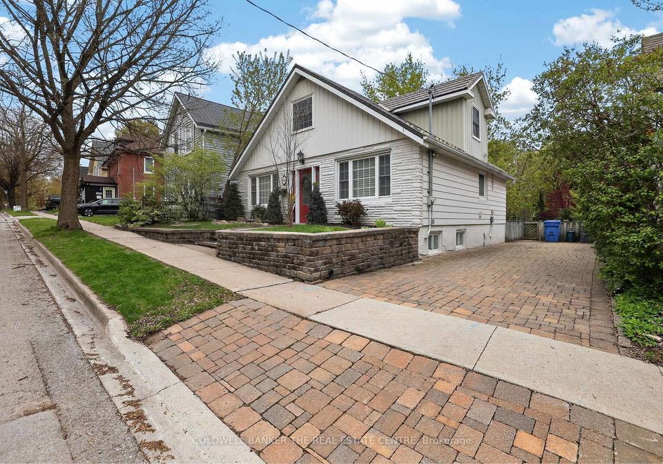 64-niagara-street-newmarket-ontario-n13133444