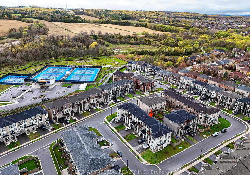 242-vermont-avenue-newmarket-ontario-n13133622