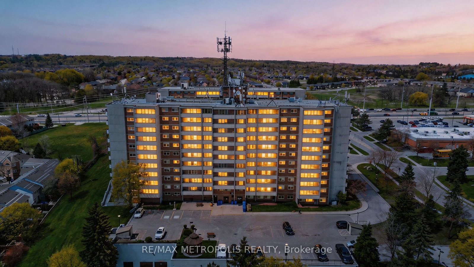 40-william-roe-boulevard-newmarket-ontario-n13133772