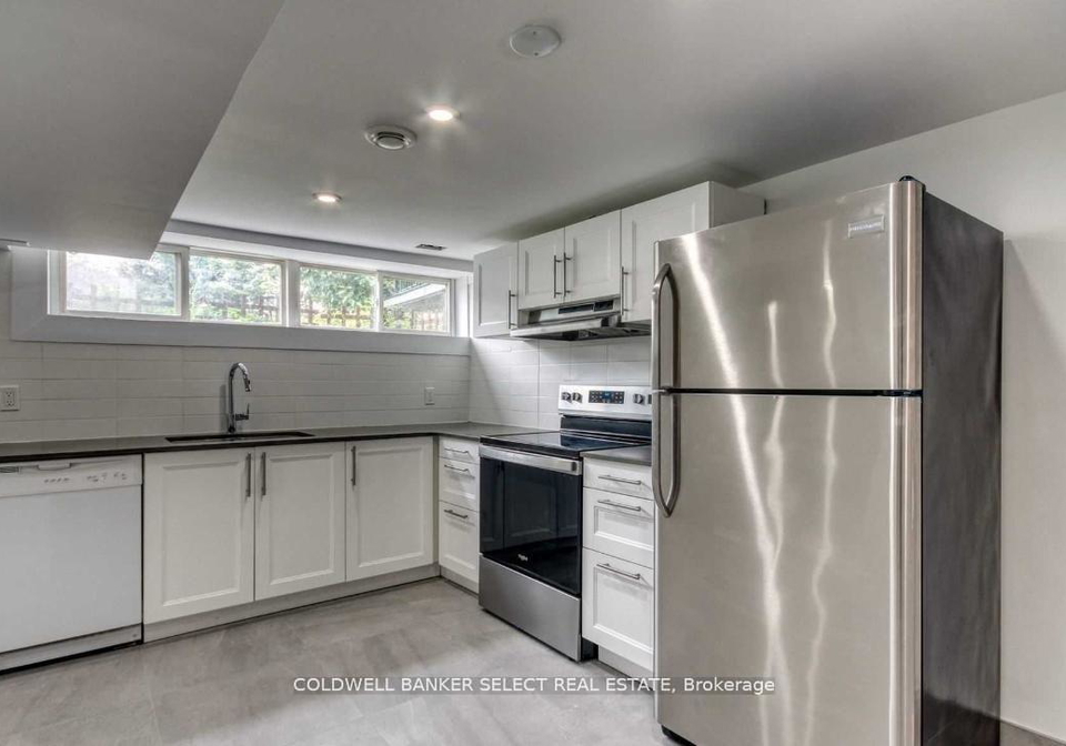 64-walter-avenue-newmarket-ontario-n13133982