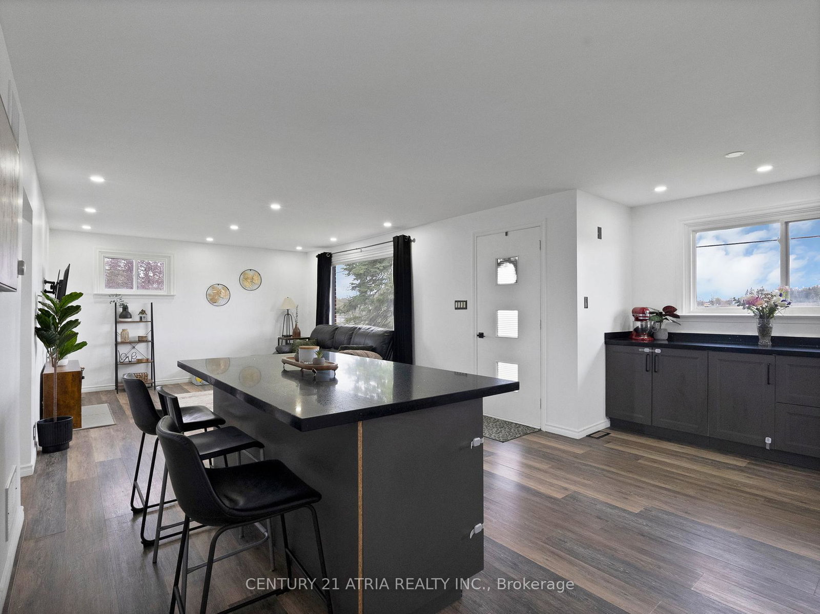 6552-yonge-street-innisfil-ontario-n13134054