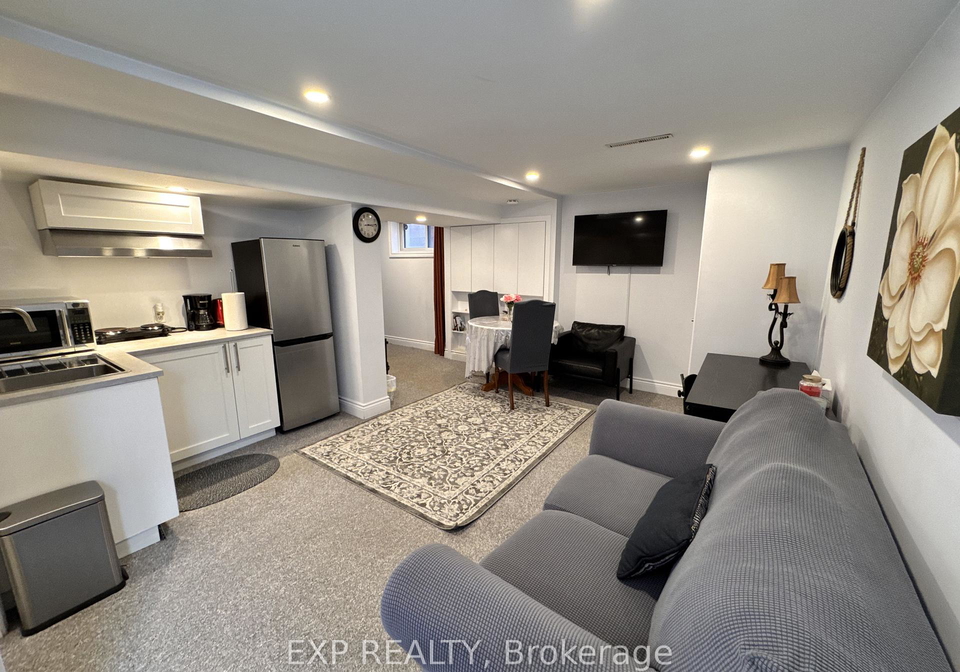 16-haida-drive-aurora-ontario-n13134424
