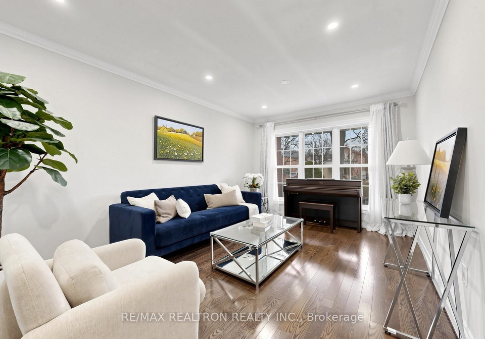 8-loyal-blue-crescent-richmond-hill-ontario-n13134572