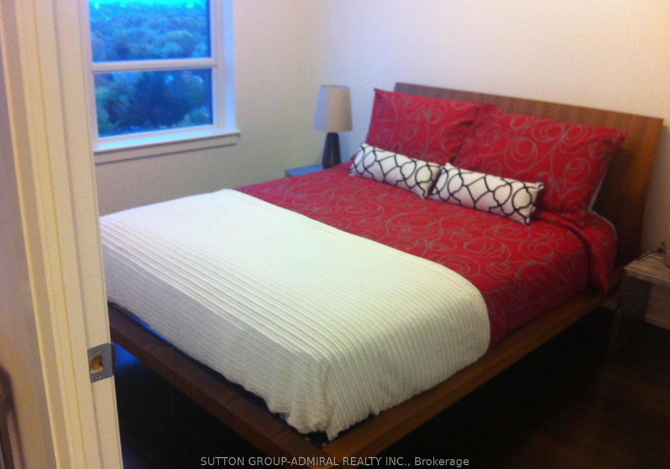 7165-yonge-street-markham-ontario-n13136020