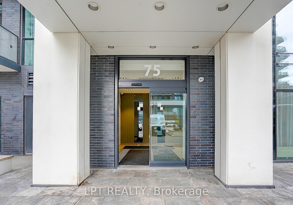 75-oneida-crescent-richmond-hill-ontario-n13136648