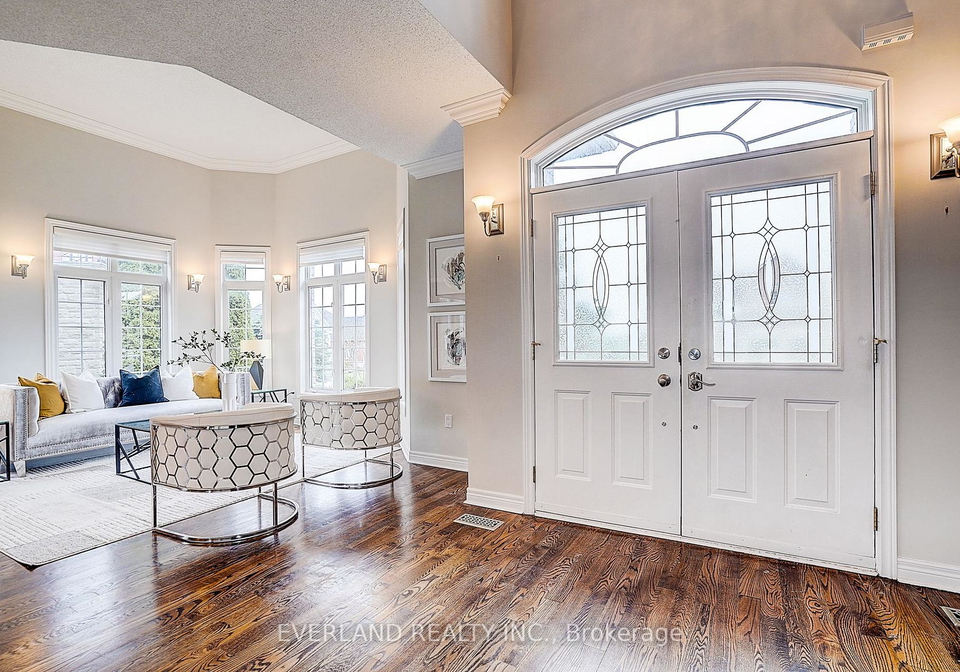 922-best-circle-newmarket-ontario-n13137150