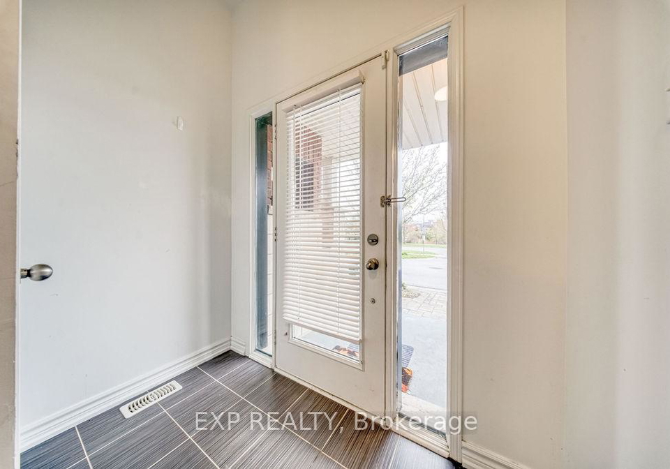 7-northwest-passage-whitchurch-stouffville-ontario-n13137298
