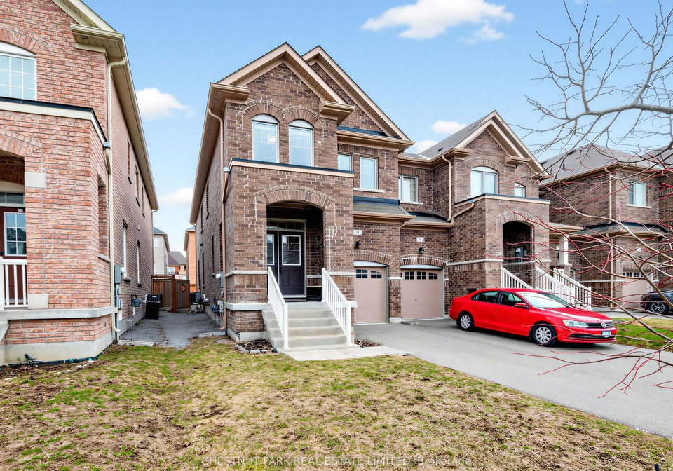 11-constable-street-aurora-ontario-n13137436