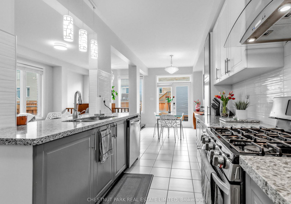 11-constable-street-aurora-ontario-n13137436