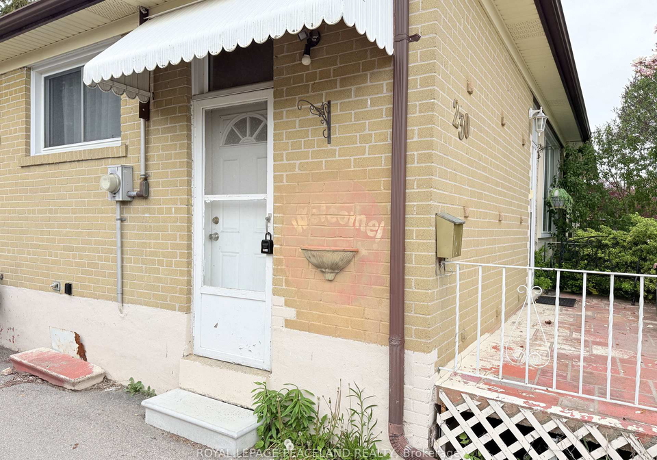 230-axminster-drive-richmond-hill-ontario-n13138494