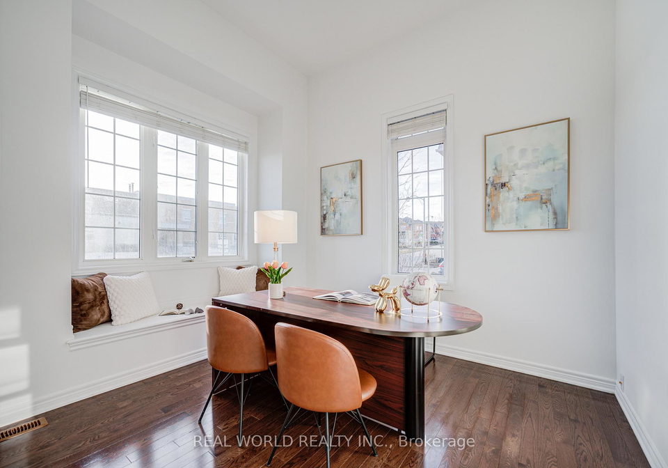 247-selwyn-road-richmond-hill-ontario-n13139494