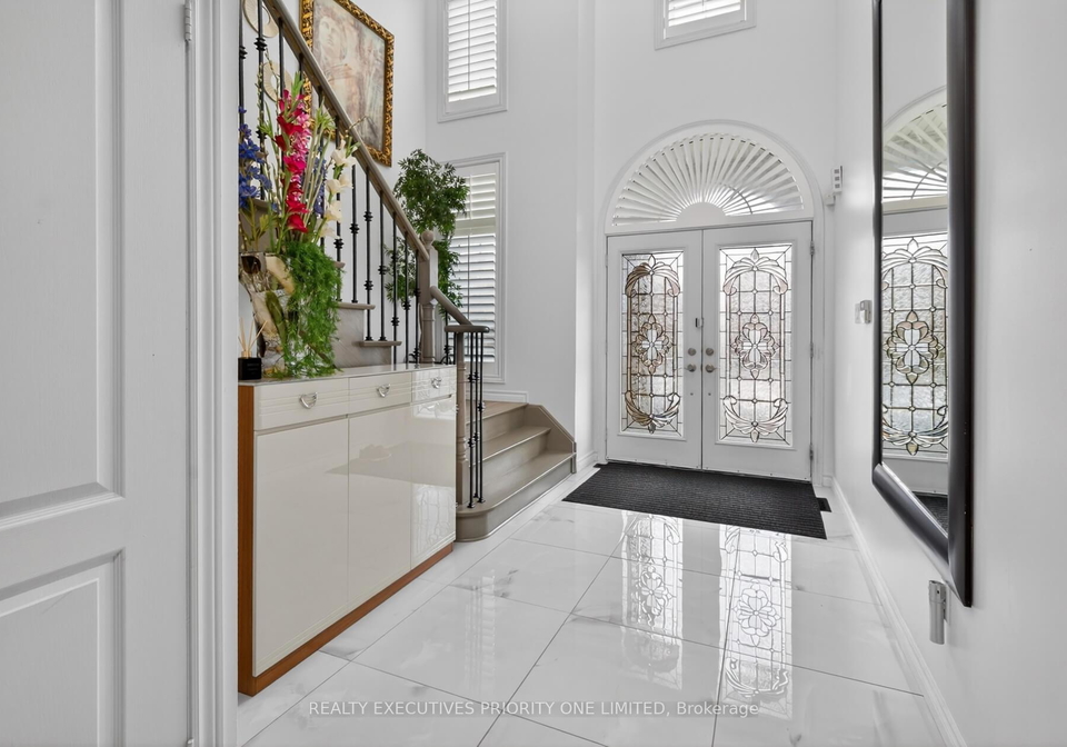 130-greenview-circle-vaughan-ontario-n13140248