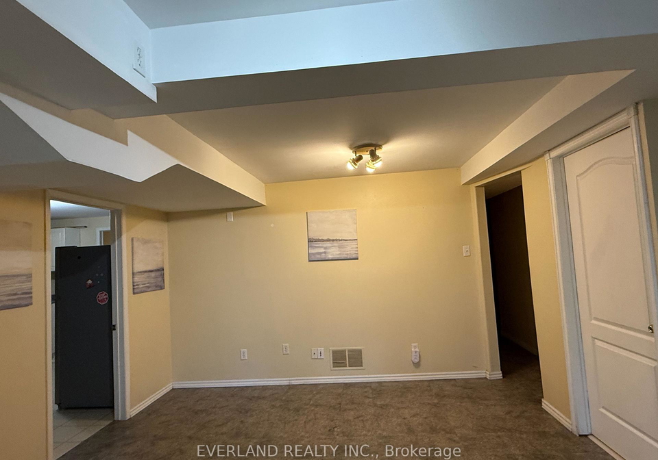 156-bristol-road-newmarket-ontario-n13140766