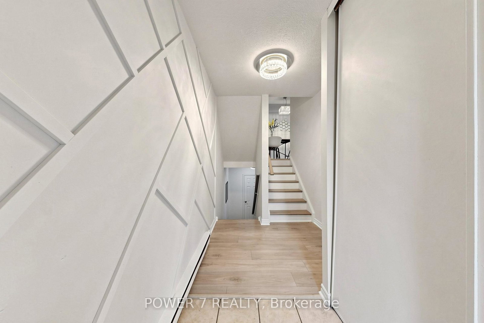 311-milestone-crescent-aurora-ontario-n13141098
