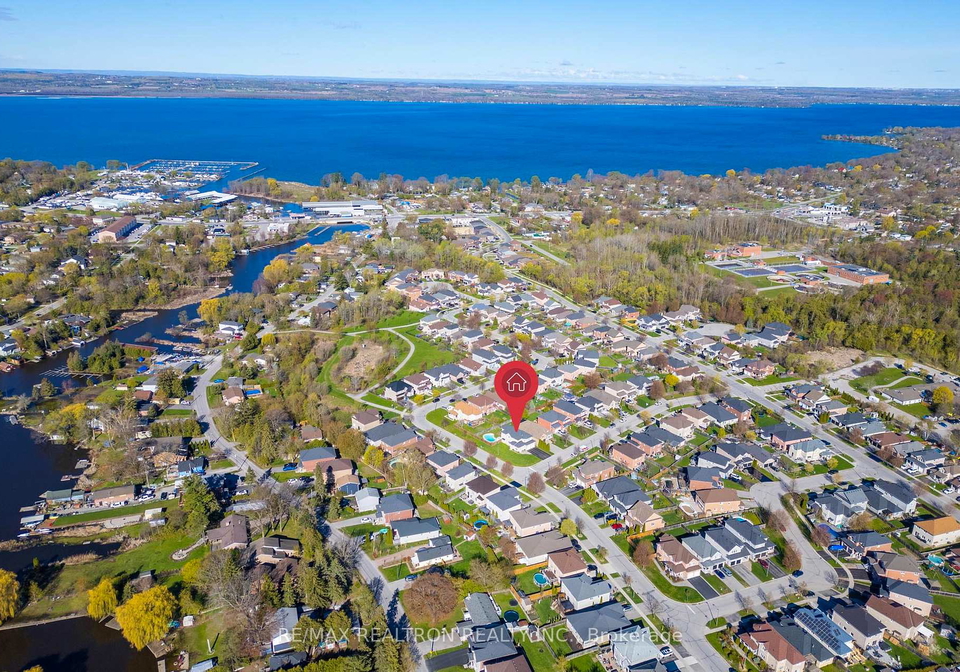 2-whitestone-drive-georgina-ontario-n13141470