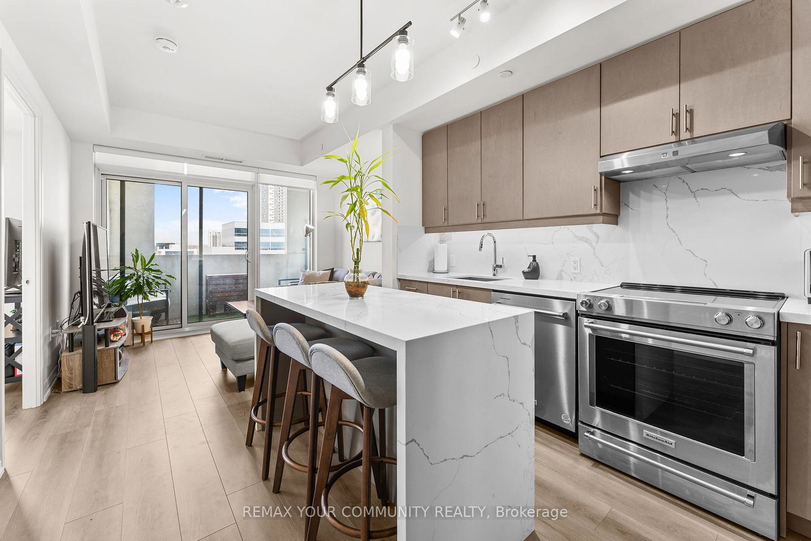 9000-jane-street-vaughan-ontario-n13141636