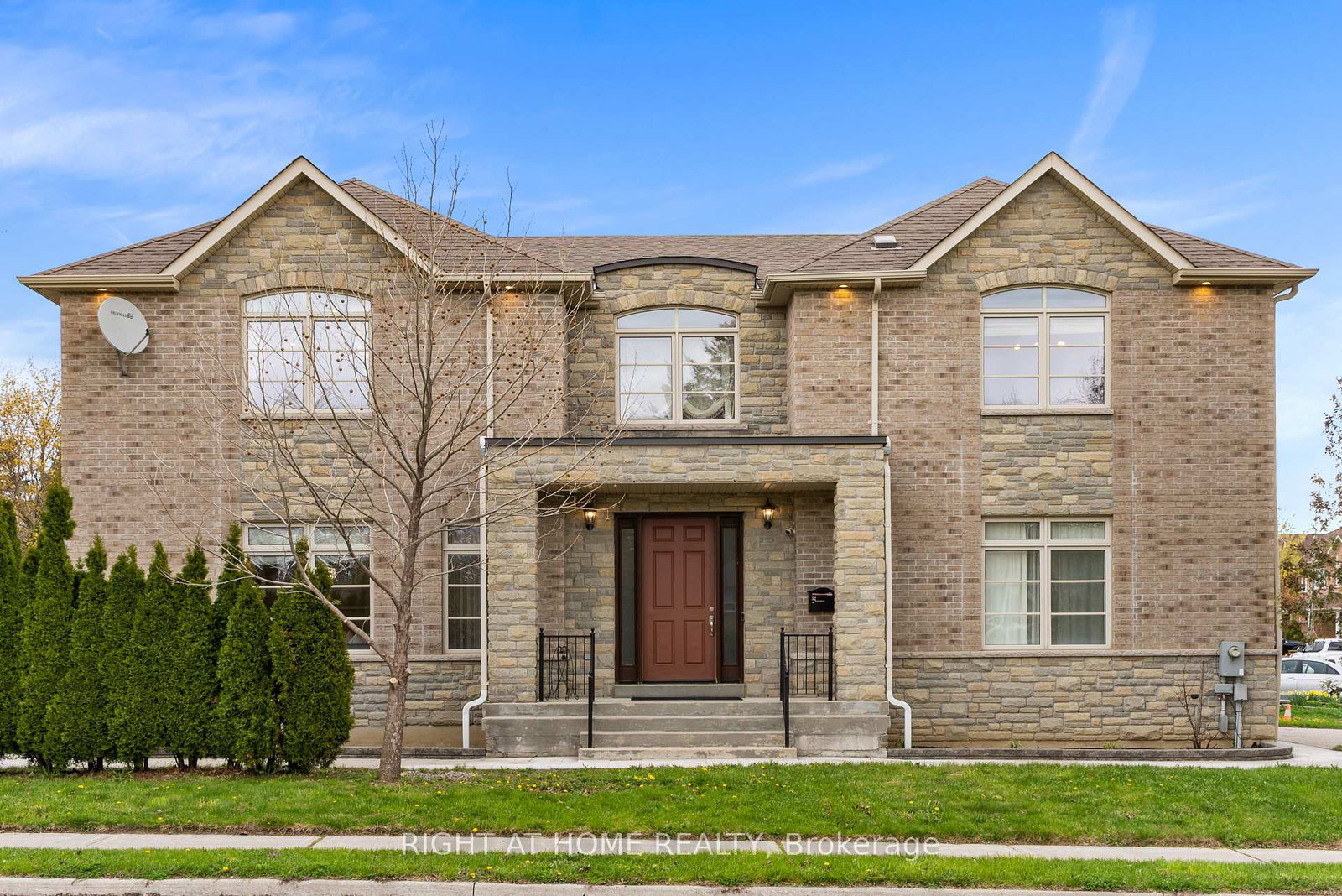 32-naughton-drive-richmond-hill-ontario-n13141786