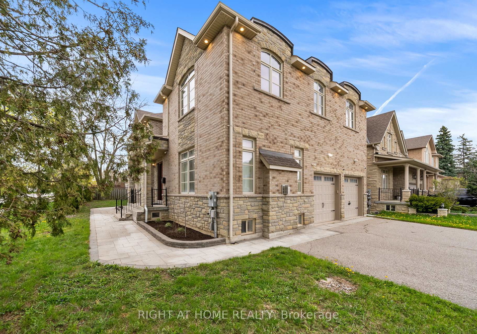 32-naughton-drive-richmond-hill-ontario-n13141786