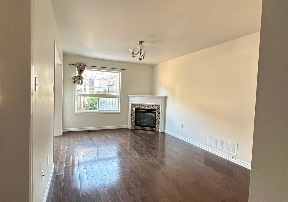 7-bassett-avenue-richmond-hill-ontario-n13144648